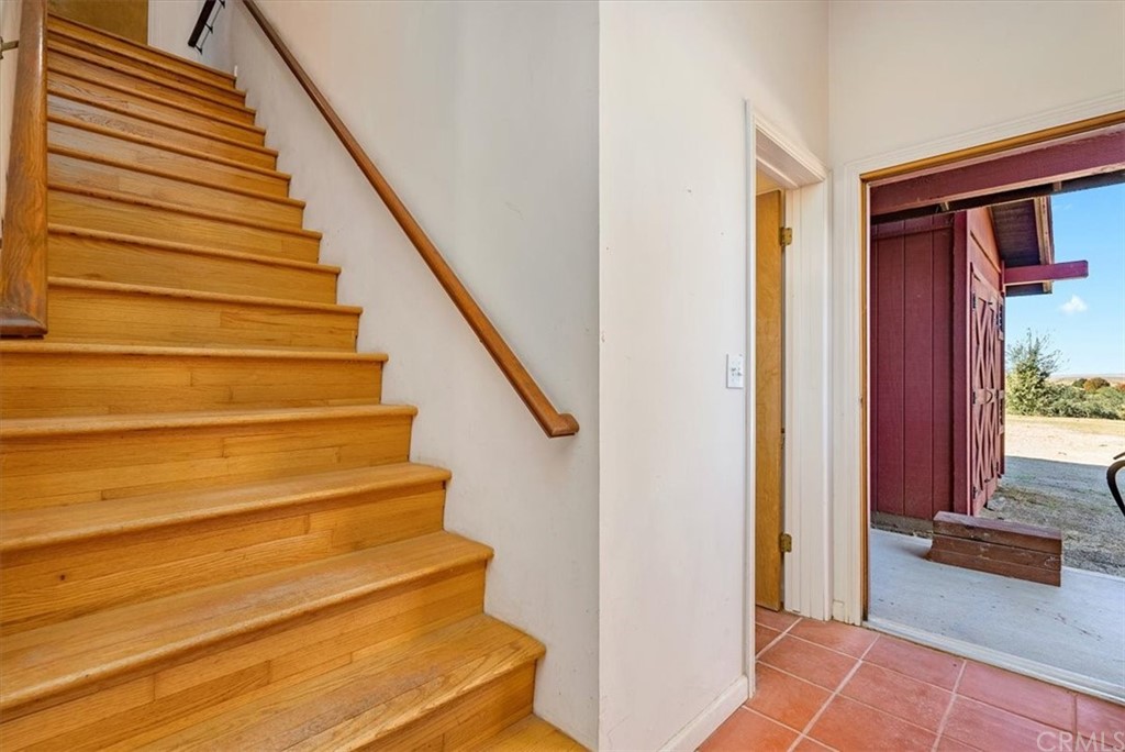8700 Bee Tree Road Paso Robles, CA 93446 - Photo 23 of 74 a view of entryway and hall with wooden floor