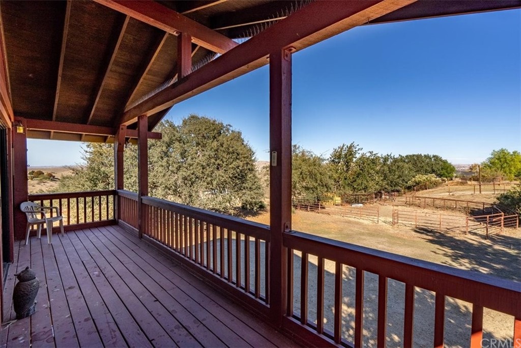 8700 Bee Tree Road Paso Robles, CA 93446 - Photo 5 of 74 a view of balcony with wooden floor