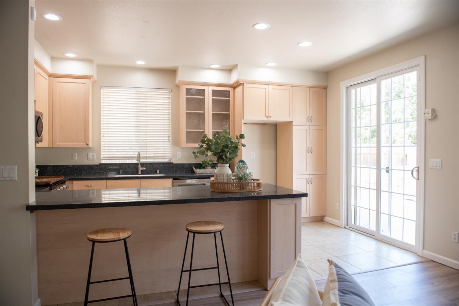 11537 Marissa Way Rancho Cordova, CA 95670 - Photo 10 of 67