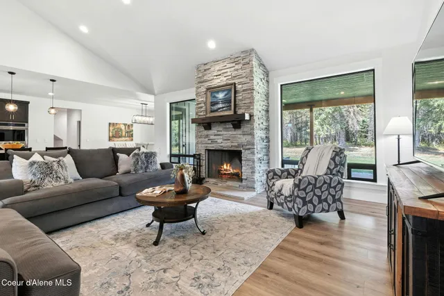 $1,649,000 | 20283 North Crooked Rock Lane, Rathdrum, ID 83858