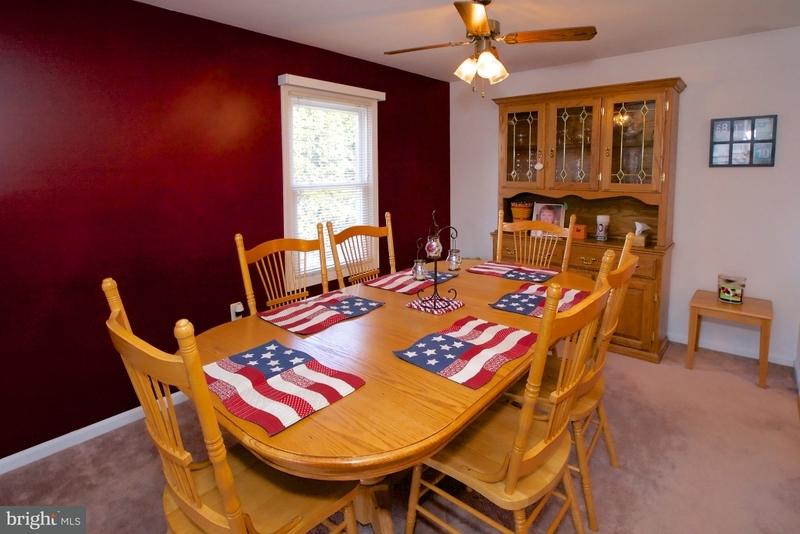 477 Amesbury Road Lancaster, PA 17601 - Photo 5 of 17