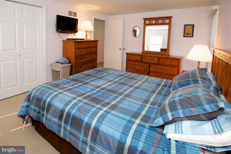 477 Amesbury Road Lancaster, PA 17601 - Photo 8 of 17