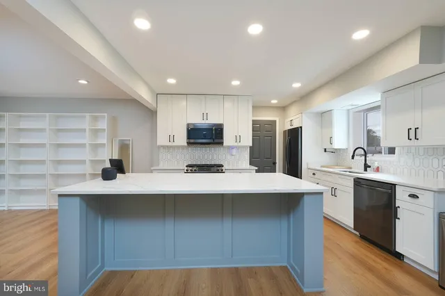 $649,900 | 2425 Skyland Place Southeast, Washington, DC 20020