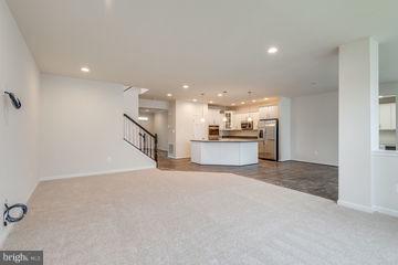 74 Overbrook Road Ranson, WV 25438 - Photo 10 of 17 Interior (General)