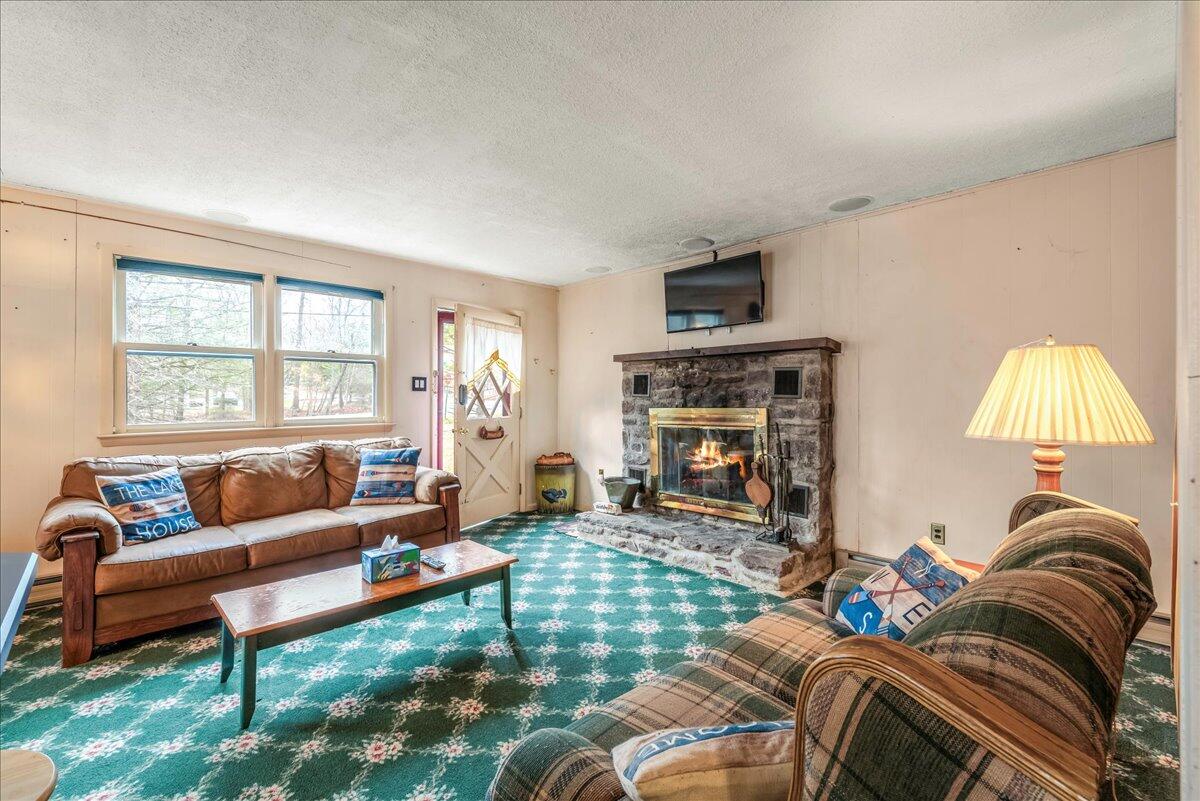 170 Fern Ridge Road Blakeslee, PA 18610 - Photo 12 of 58 27-HomeView_Media-170_Fern_Ridge_Rd.-#27