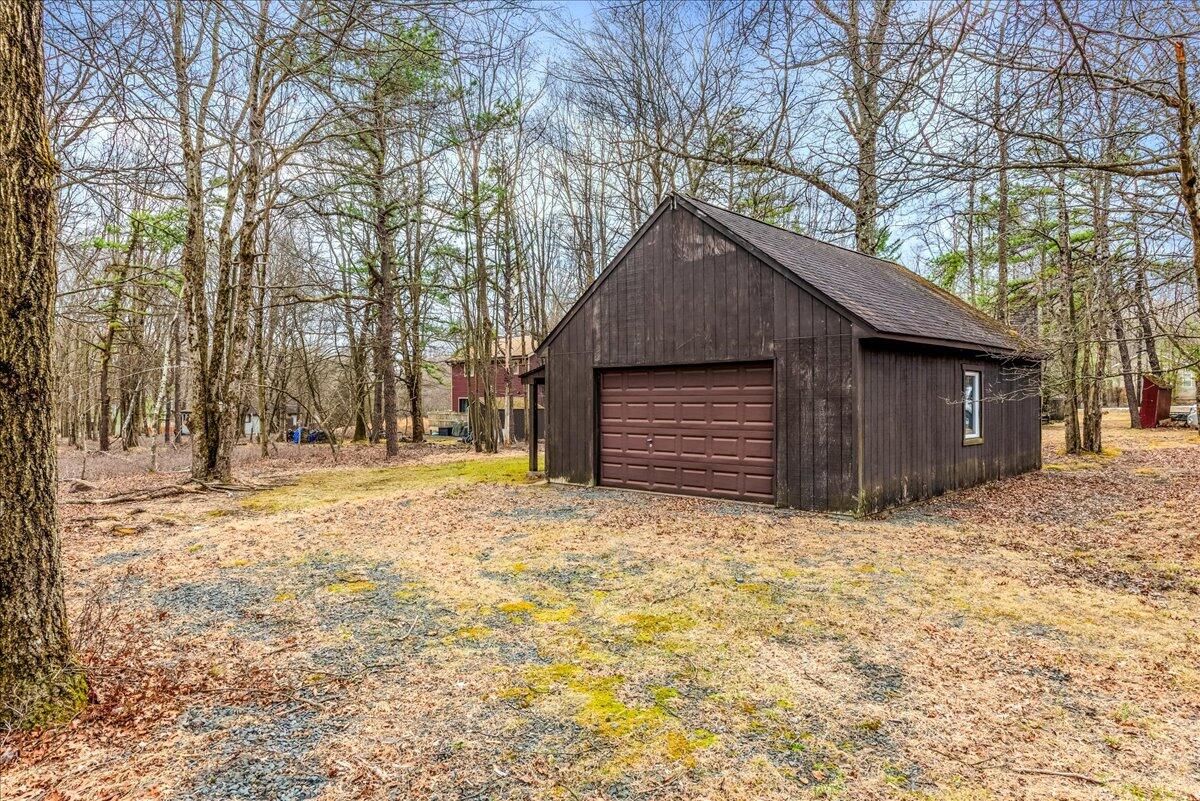 170 Fern Ridge Road Blakeslee, PA 18610 - Photo 4 of 58 05-HomeView_Media-170_Fern_Ridge_Rd.-#5