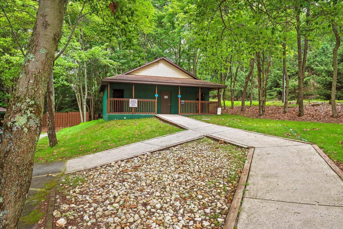 170 Fern Ridge Road Blakeslee, PA 18610 - Photo 50 of 58 61-HomeView_Media-Brier_Crest_Woods-#12