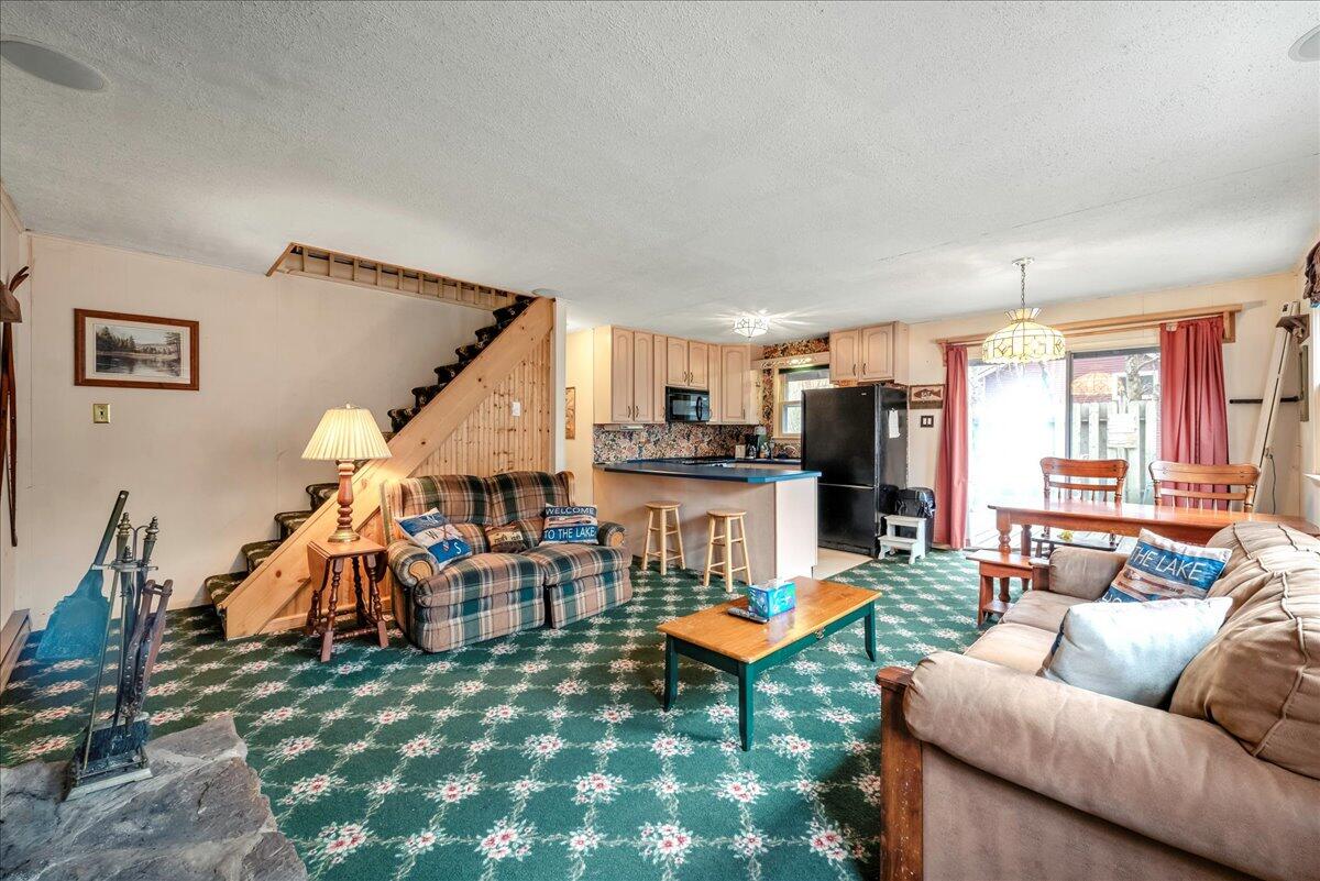 170 Fern Ridge Road Blakeslee, PA 18610 - Photo 10 of 58 25-HomeView_Media-170_Fern_Ridge_Rd.-#25