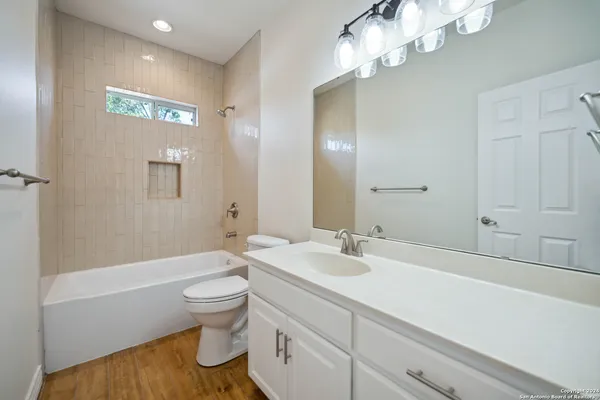 $525,000 | 125 Hilltop Circle, Mathis, TX 78368