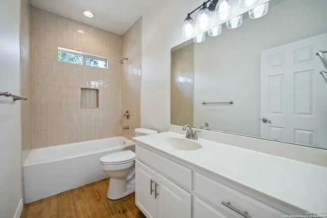 $525,000 | 125 Hilltop Circle, Mathis, TX 78368