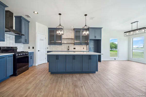 $525,000 | 125 Hilltop Circle, Mathis, TX 78368