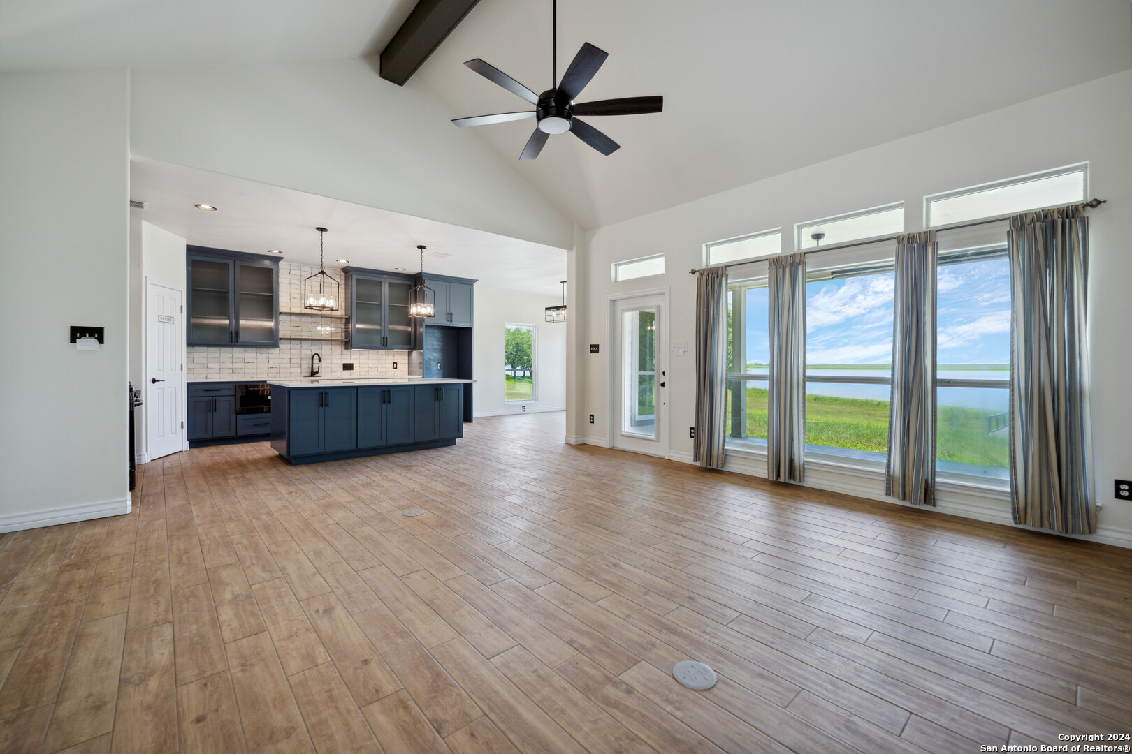 125 Hilltop Circle Mathis, TX 78368 - Photo 5 of 37