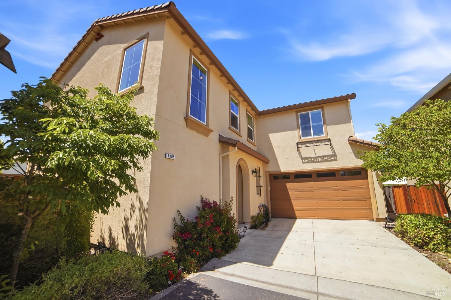 5305 Kirby Place Rohnert Park, CA 94928 - Photo 2 of 37 a front view of a building