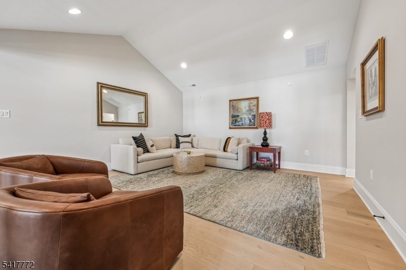 14 Chelsea Road Warren, NJ 07059 - Photo 20 of 39