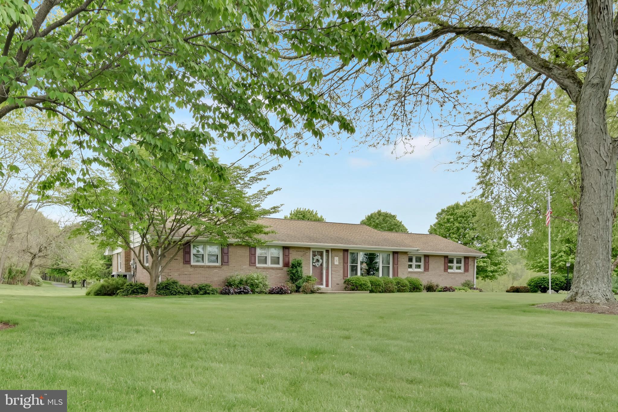450 Galen Hall Road Reinholds, PA 17569 - Photo 5 of 39