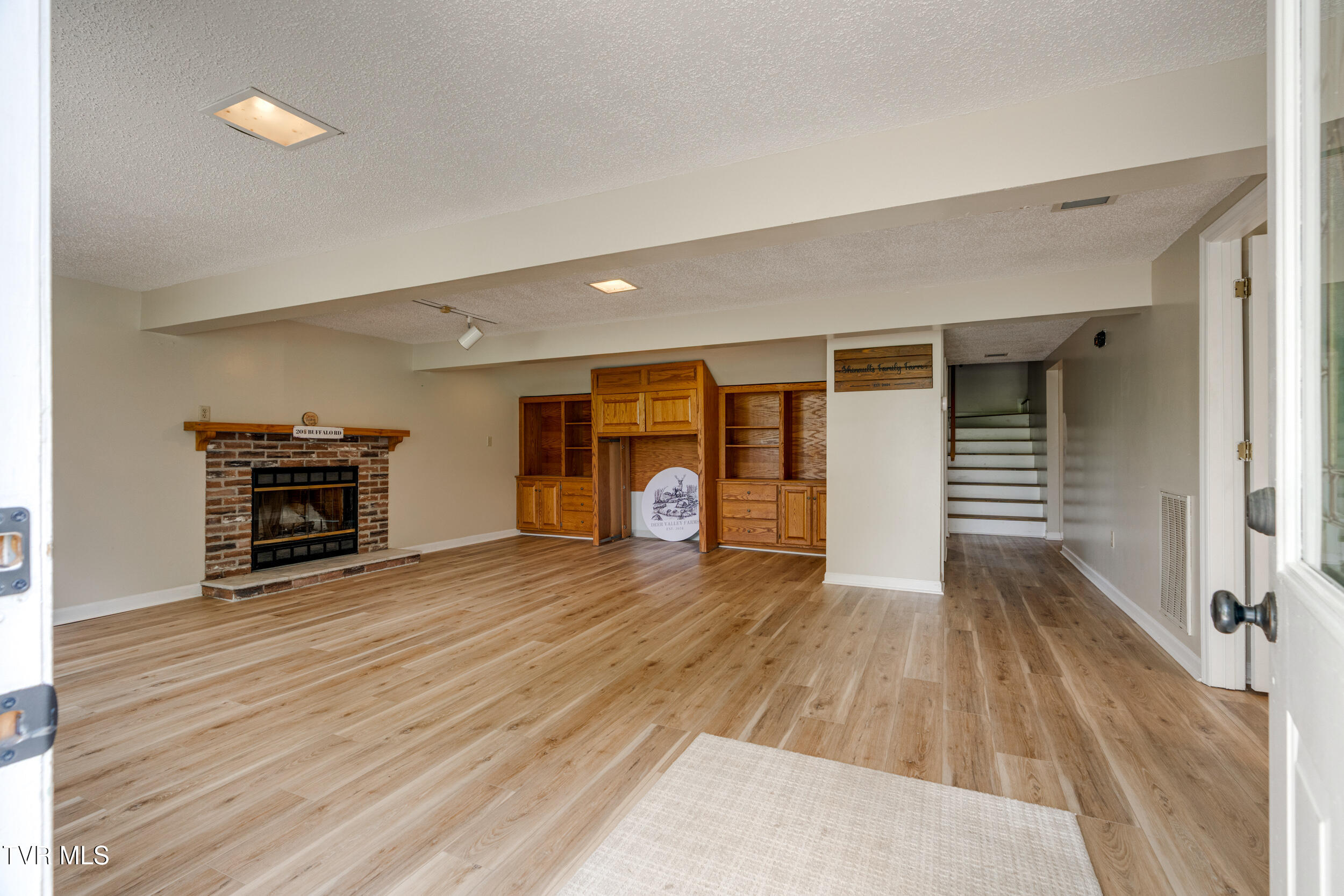 208 Buffalo Road Bluff City, TN 37618 - Photo 6 of 90 006