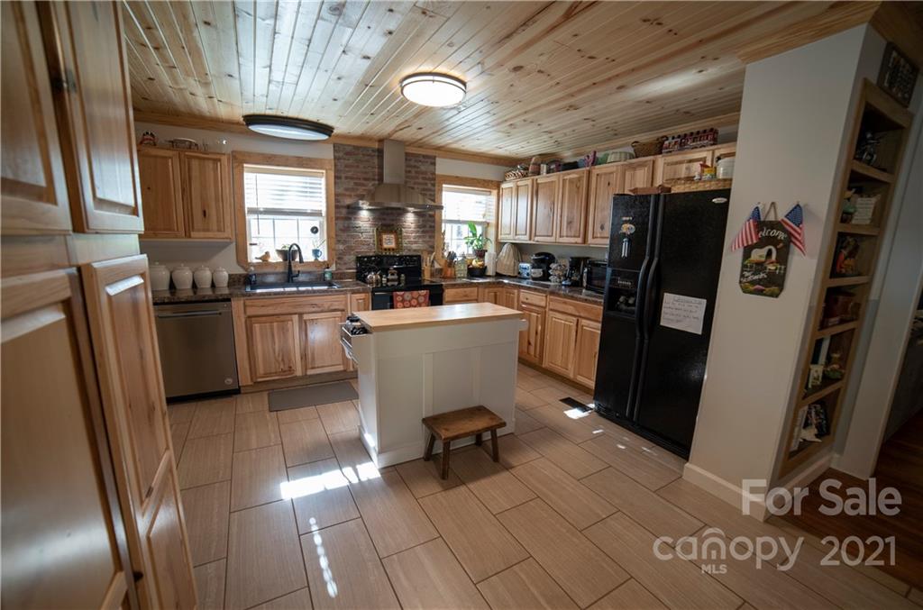 202 North Spring Street Old Fort, NC 28762 - Photo 8 of 23 Gallery Image 8
