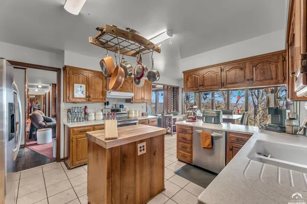$640,000 | 141-127 Southwest Urish Road, Topeka, KS 66615