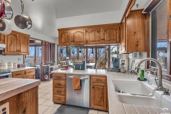 $640,000 | 141-127 Southwest Urish Road, Topeka, KS 66615