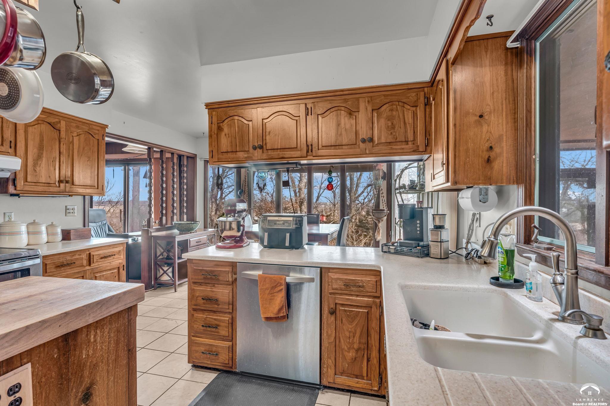 141-127 Southwest Urish Road Topeka, KS 66615 - Photo 14 of 63