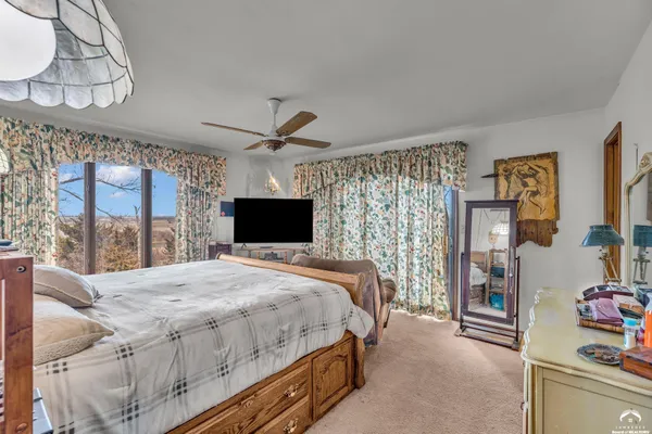 $640,000 | 141-127 Southwest Urish Road, Topeka, KS 66615