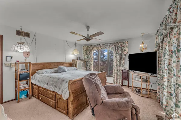 $640,000 | 141-127 Southwest Urish Road, Topeka, KS 66615
