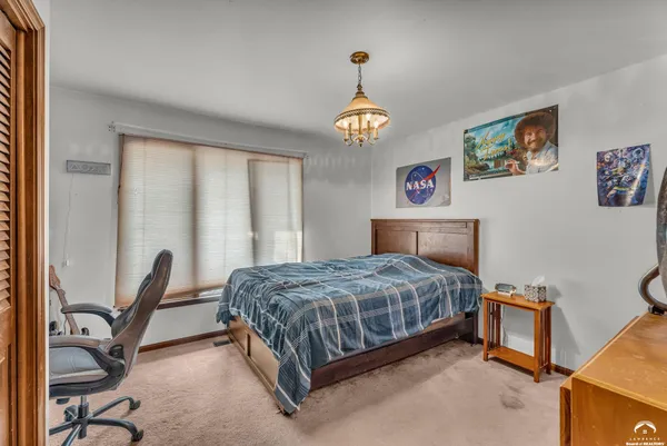 $640,000 | 141-127 Southwest Urish Road, Topeka, KS 66615