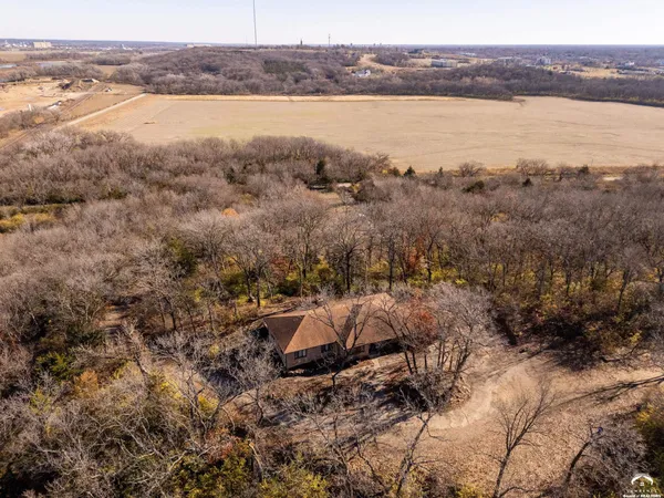 $640,000 | 141-127 Southwest Urish Road, Topeka, KS 66615