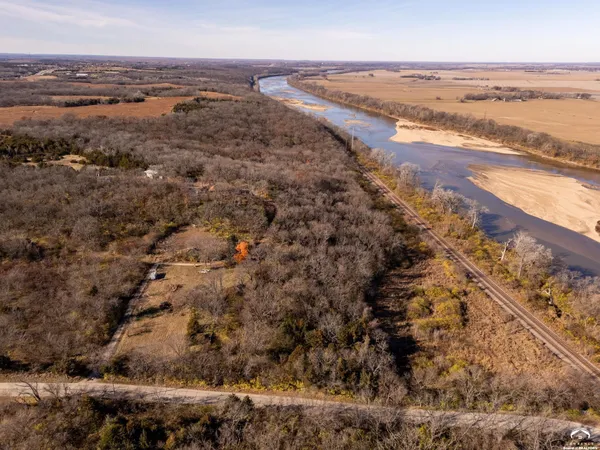 $640,000 | 141-127 Southwest Urish Road, Topeka, KS 66615