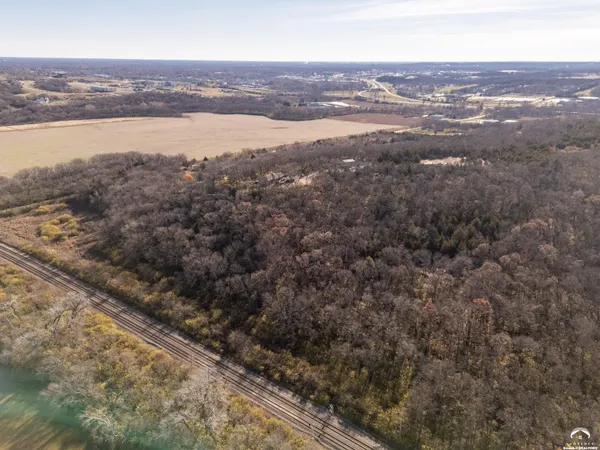 $640,000 | 141-127 Southwest Urish Road, Topeka, KS 66615