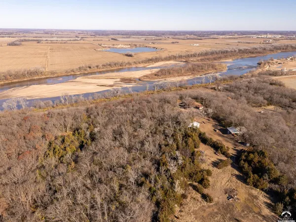 $640,000 | 141-127 Southwest Urish Road, Topeka, KS 66615