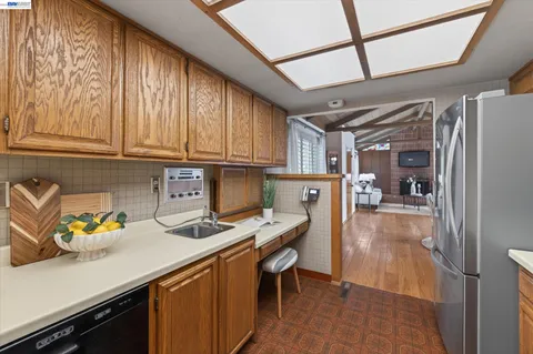 $1,300,000 | 4247 School Street, Pleasanton, CA 94566