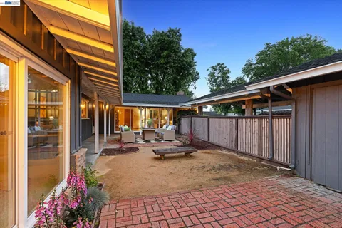 $1,300,000 | 4247 School Street, Pleasanton, CA 94566