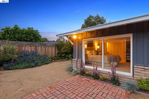 $1,300,000 | 4247 School Street, Pleasanton, CA 94566