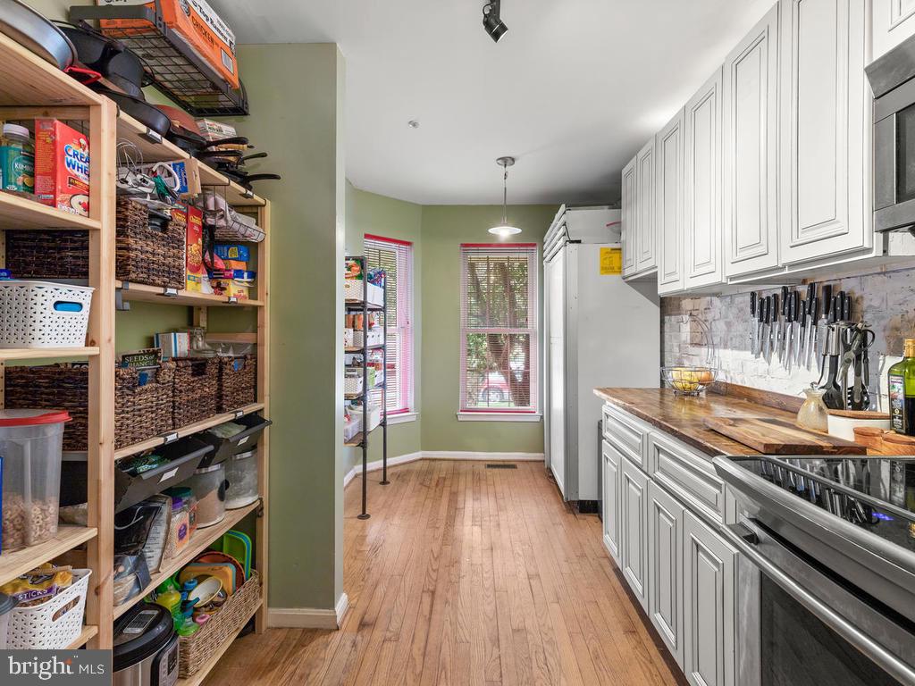 9314 Ispahan Loop Laurel, MD 20708 - Photo 13 of 46