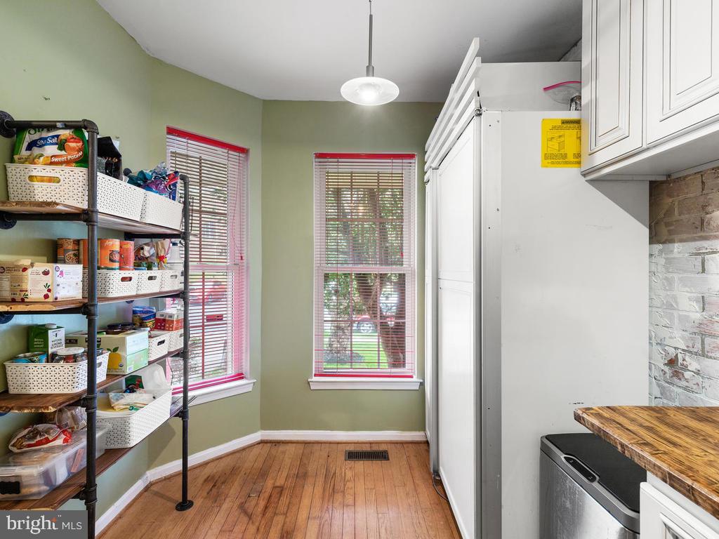 9314 Ispahan Loop Laurel, MD 20708 - Photo 15 of 46