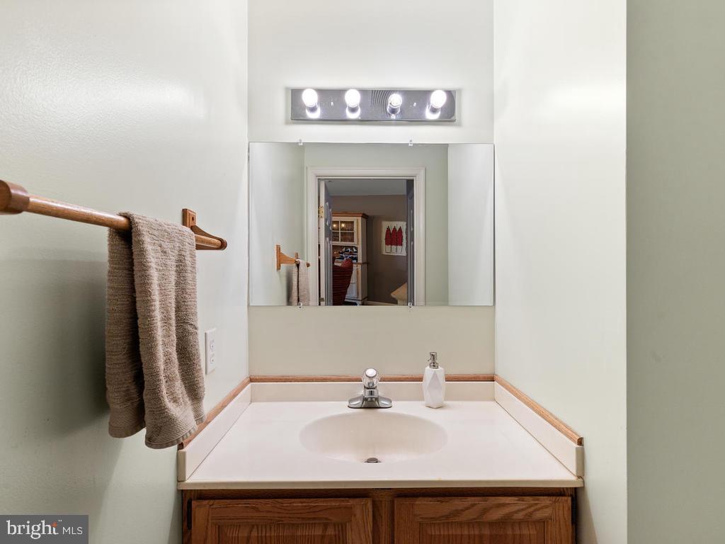 9314 Ispahan Loop Laurel, MD 20708 - Photo 17 of 46