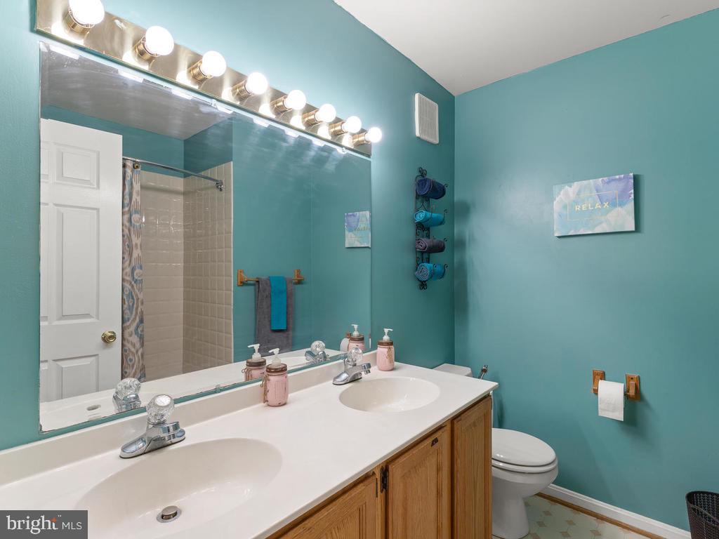 9314 Ispahan Loop Laurel, MD 20708 - Photo 30 of 46