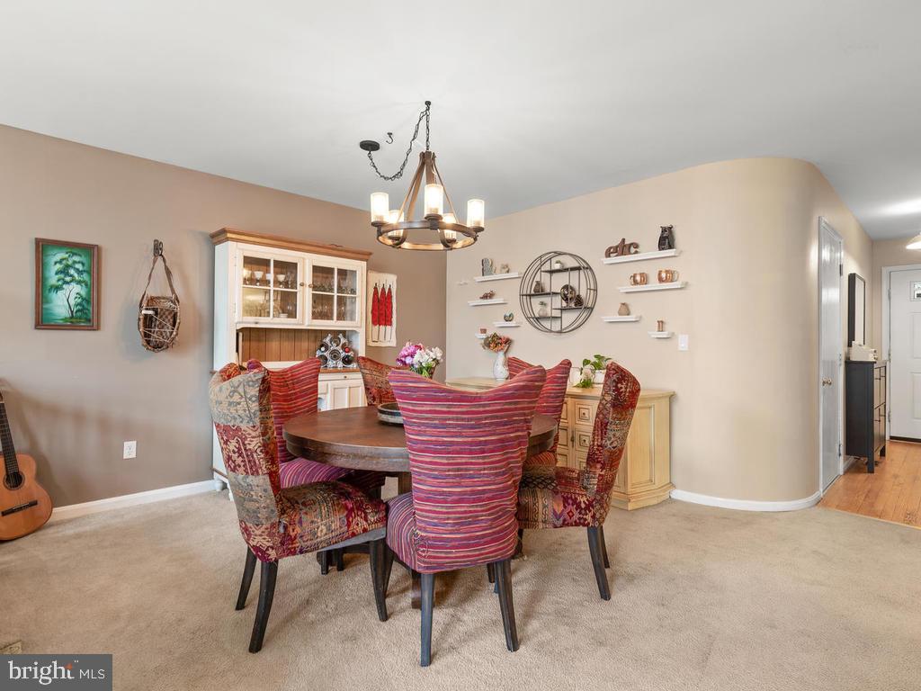 9314 Ispahan Loop Laurel, MD 20708 - Photo 7 of 46