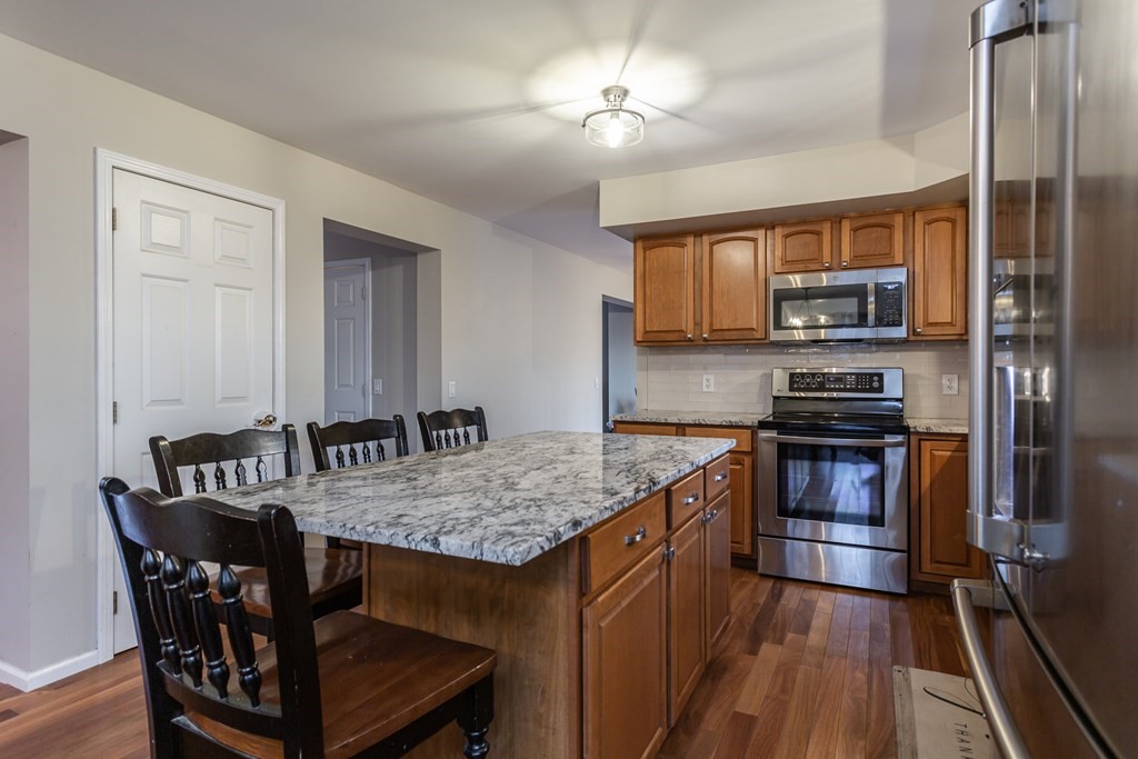 254 Wood Street Fall River, MA 02721 - Photo 9 of 28 Gallery Image 9