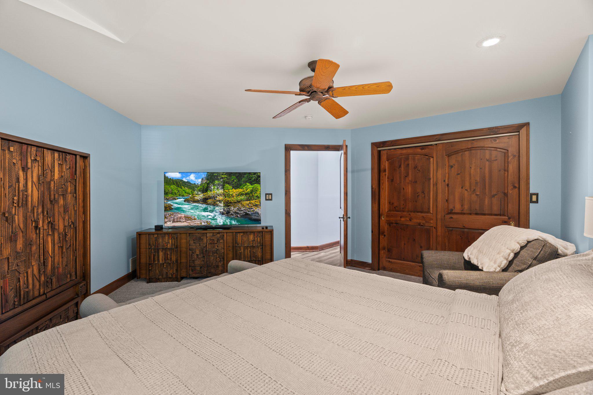 477 Heritage Sewell, NJ 08080 - Photo 43 of 64 a bedroom with a bed and a window