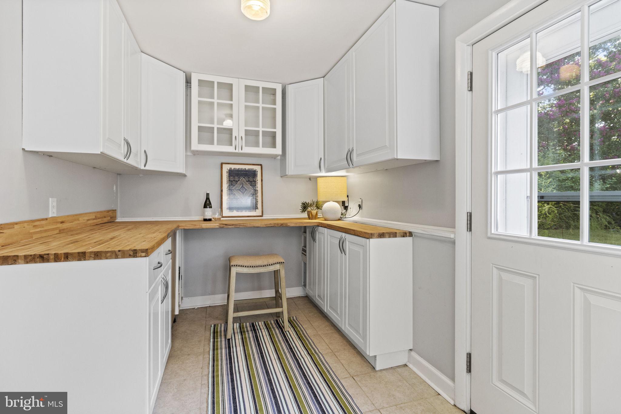 9 Wainwright Drive Annapolis, MD 21401 - Photo 24 of 41 Multi-functional mud/work/craftroom or office