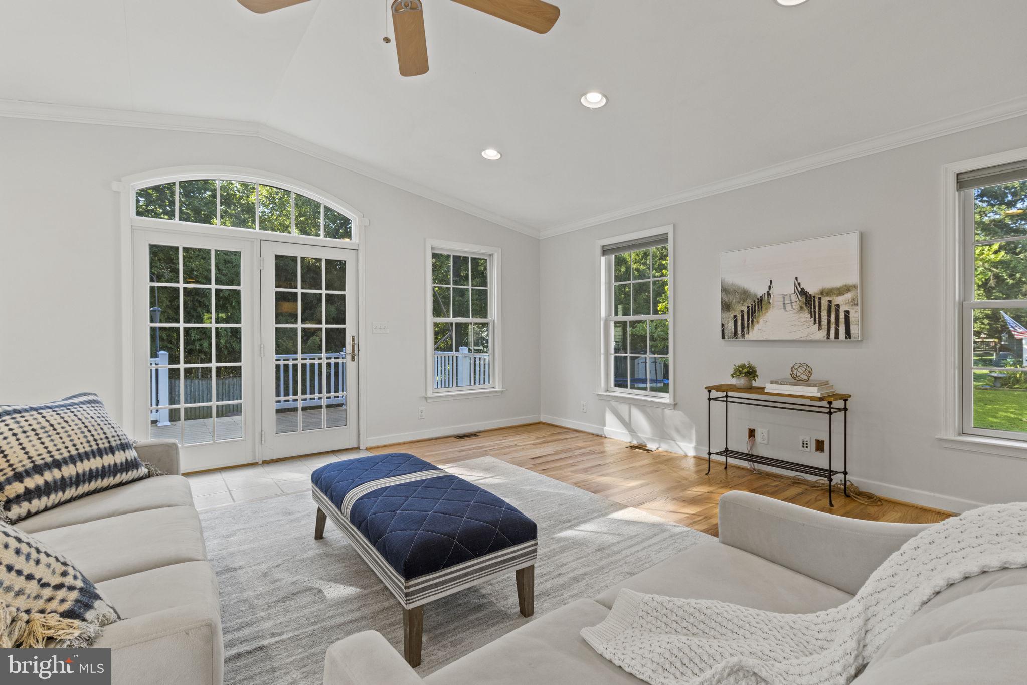 9 Wainwright Drive Annapolis, MD 21401 - Photo 6 of 41 Natural light pours through this awesome space
