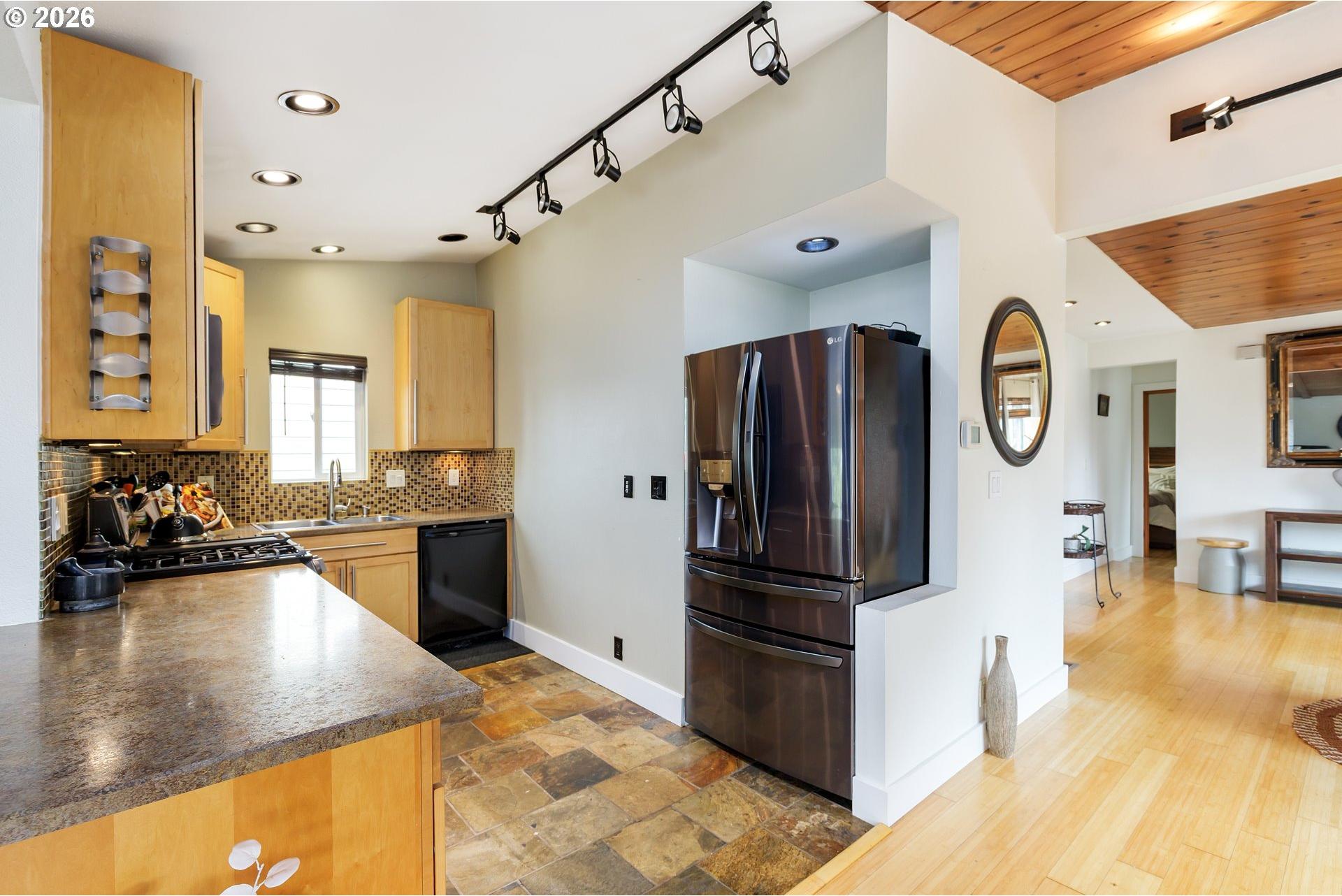 13975 Forsythe Road Oregon City, OR 97045 - Photo 18 of 40 Gallery Image 18