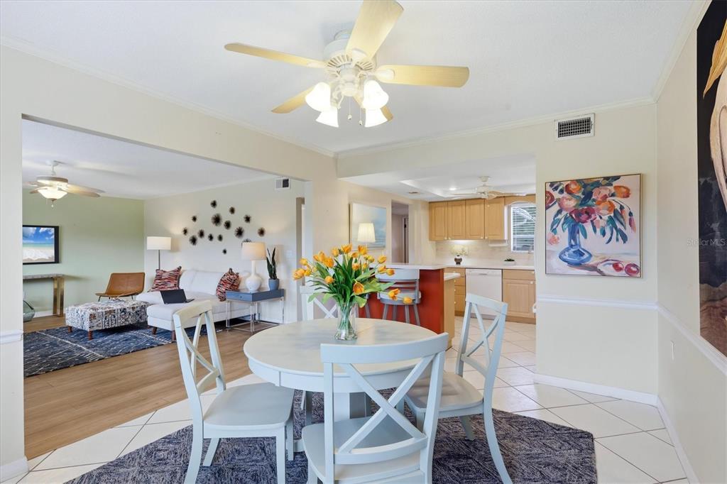 4208 Roxane Boulevard, Unit 95 Sarasota, FL 34235 - Photo 17 of 48