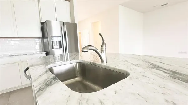 $3,350 | 17915 Cantarina Cove, Lakewood Ranch, FL 34211