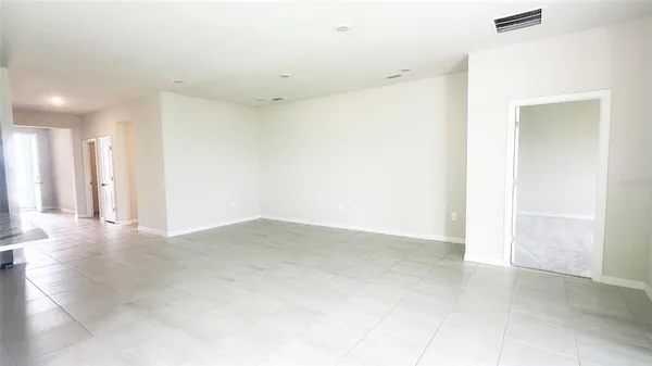 $3,350 | 17915 Cantarina Cove, Lakewood Ranch, FL 34211