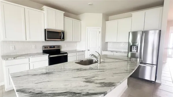 $3,350 | 17915 Cantarina Cove, Lakewood Ranch, FL 34211