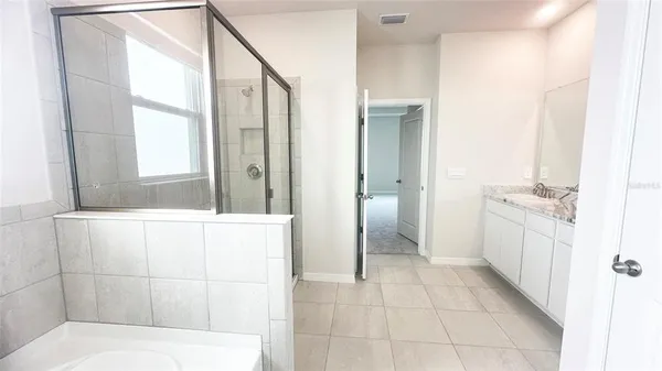 $3,350 | 17915 Cantarina Cove, Lakewood Ranch, FL 34211