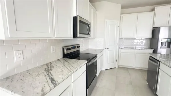 $3,350 | 17915 Cantarina Cove, Lakewood Ranch, FL 34211